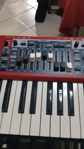 Teclado Nord Electro 6D Nuevo