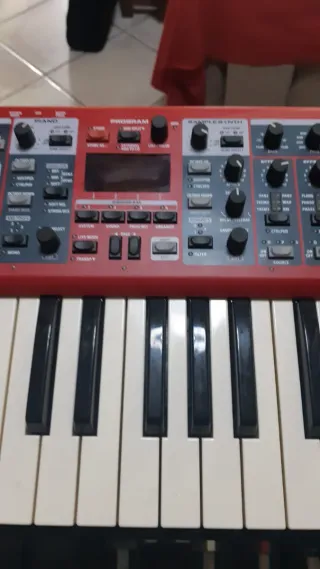 Teclado Nord Electro 6D Nuevo