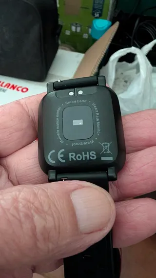 Reloj Táctil Sumergible Sin Botones