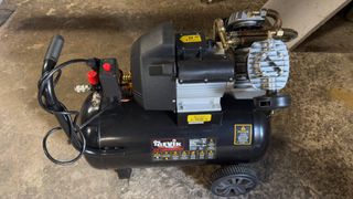 Compresor Cevik PRO50VX 50L