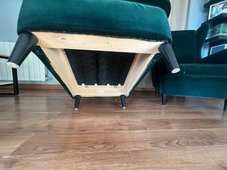 Sillón verde clásico de tela