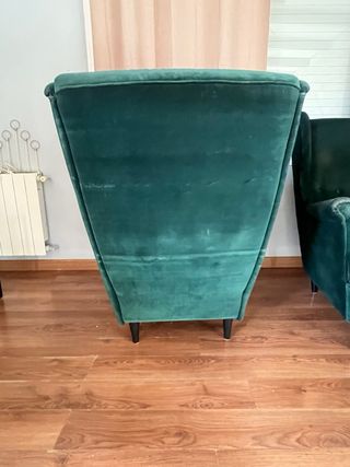 Sillón verde clásico de tela