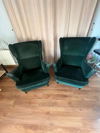 Sillón verde clásico de tela