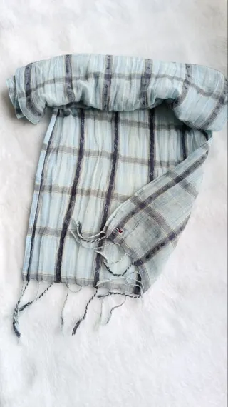 Bufanda Tommy Hilfiger cuadros azul y gris