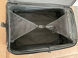 Maleta de viaje negra grande