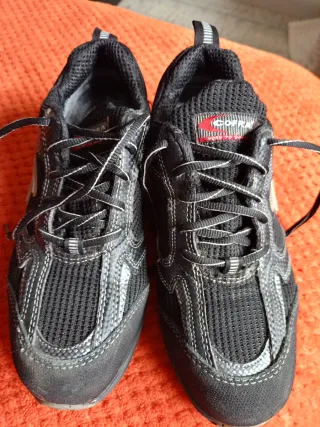 Zapatillas COFRA Negras y Grises