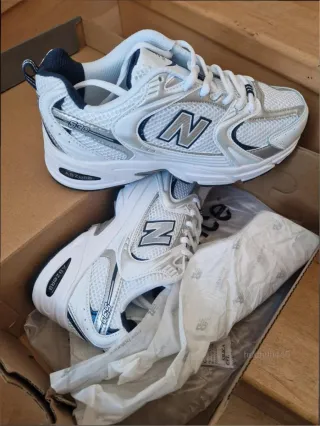 New Balance 530 Blancas Plata Azul Marino