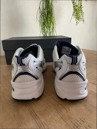 New Balance 530 Blancas Plata Azul Marino