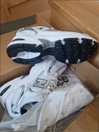 New Balance 530 Blancas Plata Azul Marino