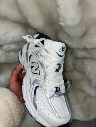 New Balance 530 Blancas Plata Azul Marino