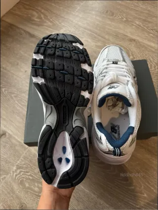 New Balance 530 Plata Marino Blanco
