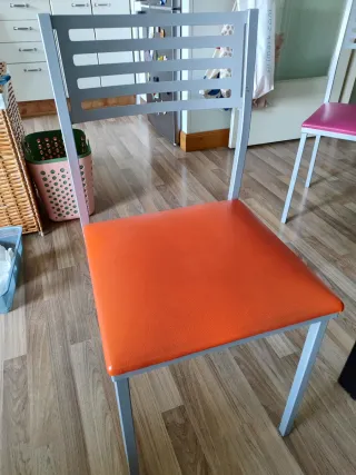 Sillas de cocina metal y tela naranja