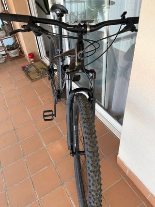 Bicicleta Cannondale  trail5 Negra