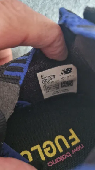 Zapatillas New Balance FuelCell Negras y Rosas