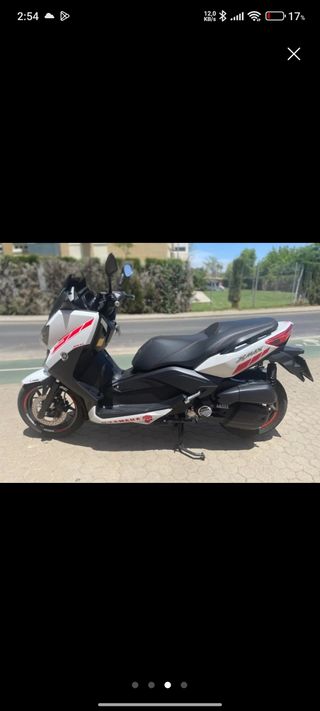 YAMAHA XMAX 125 - 23000 kms  2016