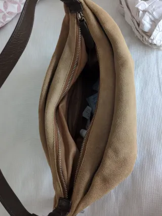 Bolso de piel ante beige y marrón