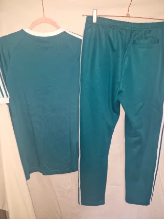 T-shirt e pantaloni Adidas uomo taglia M