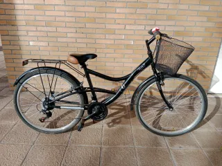 Bicicleta 26 con cesta y portabultos