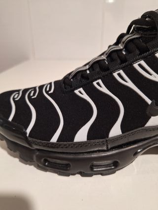 Zapatillas Nike Air TN Talla 41 (NUEVAS)
