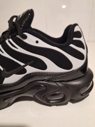 Zapatillas Nike Air TN Talla 41 (NUEVAS)