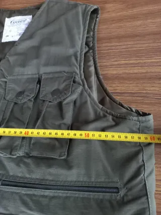 Chaleco multibolsillos verde Talla M.