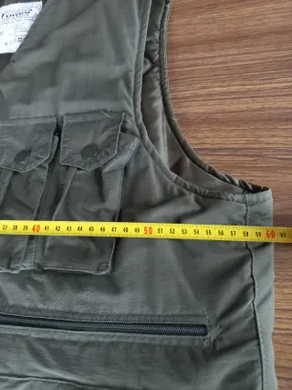 Chaleco multibolsillos verde Talla M.