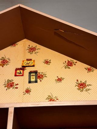 Casa de muñecas de madera