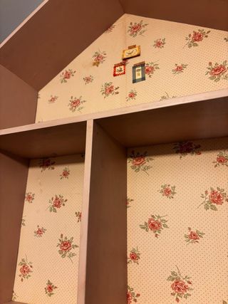 Casa de muñecas de madera