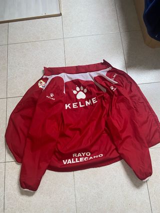 Chubasquero Kelme Rojo