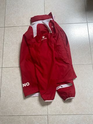 Chubasquero Kelme Rojo