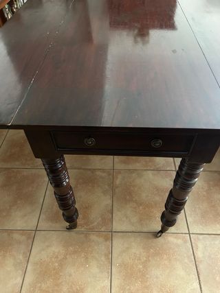 Mesa de madera Teka