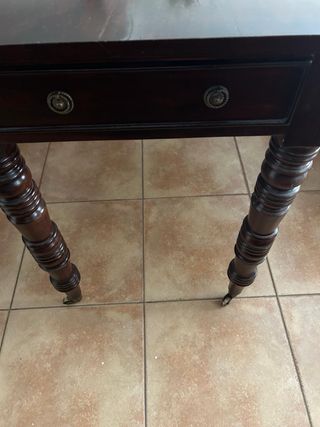 Mesa de madera Teka