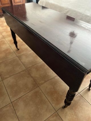 Mesa de madera Teka