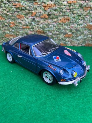 Alpine A110 – Bburago – Escala 1:16 (medidas 1:18)