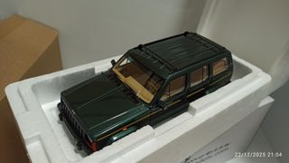 Ottomobile Jeep Cherokee XJ Limited 1/18