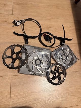 Frenos Shimano MT400 + Discos XT