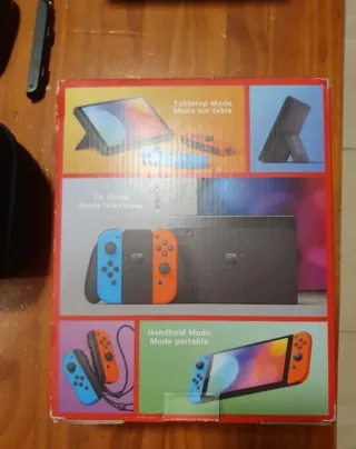 Nintendo Switch OLED roja y azul