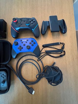 Nintendo Switch + 5 giochi + custodia + controller extra