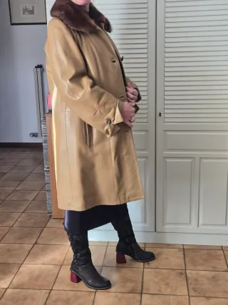 Elegante cappotto lungo in pelle donna