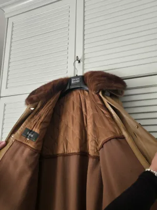 Elegante cappotto lungo in pelle donna