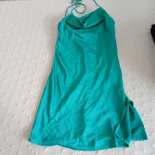 Camisón de seda verde azulado