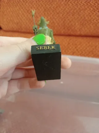 Statuetta Hachette divinità egizia Sebek