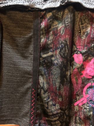 Camiseta vintage talla S alegre y vistosa