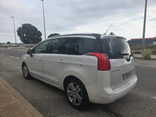 Peugeot 5008 2010