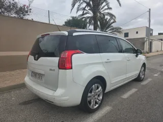 Peugeot 5008 2010