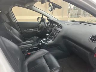 Peugeot 5008 2010