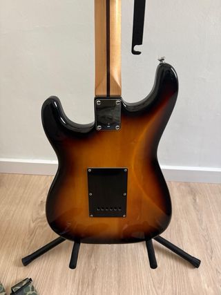 Combo Guitarra Eléctrica Squier Fender Como Nueva!