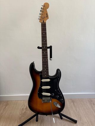 Combo Guitarra Eléctrica Squier Fender Como Nueva!