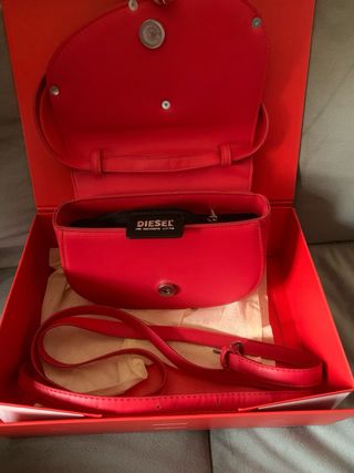Bolso Diesel Rojo Auténtico
