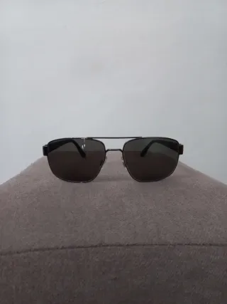 Gafas de sol Ray-Ban negras y grises